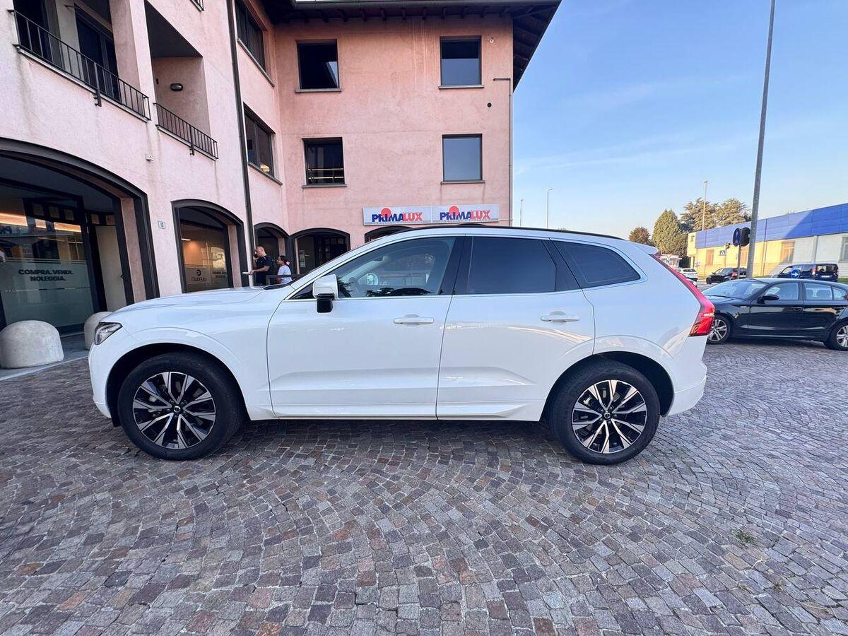 Volvo XC60 2.0 b4 Core awd auto