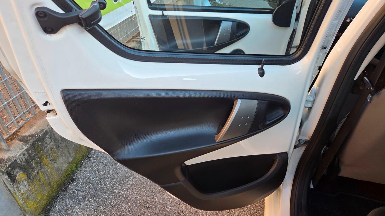 Toyota Aygo 1.0 12V VVT-i 5 porte Lounge Connect unico proprietario