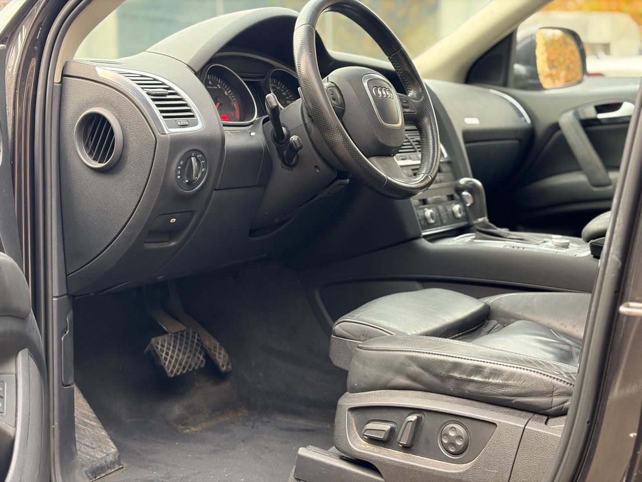 Audi Q7 4.2 V8 FSI quattro tiptronic 7 posti 349cv