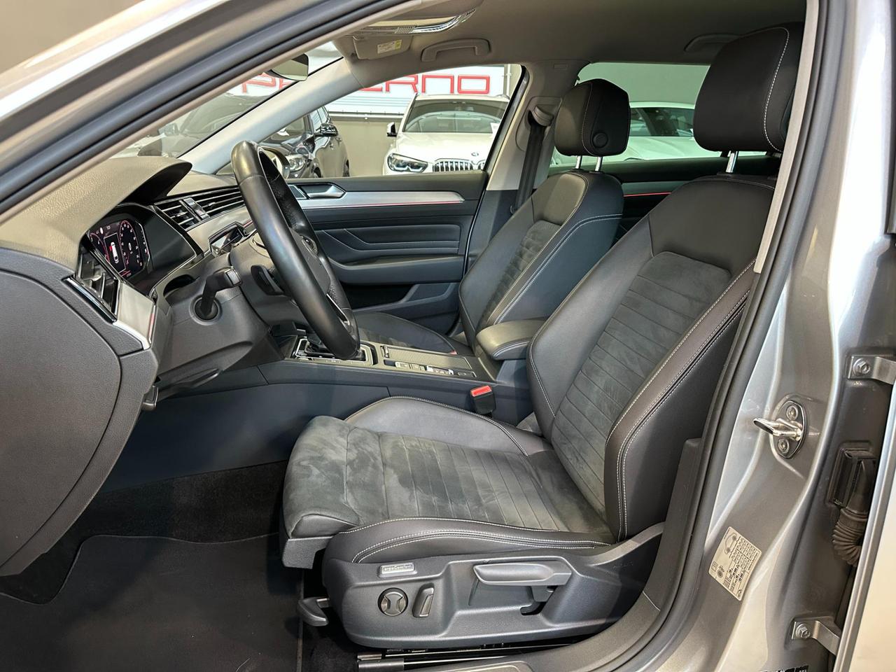 Volkswagen Passat Variant 2.0 tdi Executive 150cv DSG-Camera-Carplay-Keyless-IVA