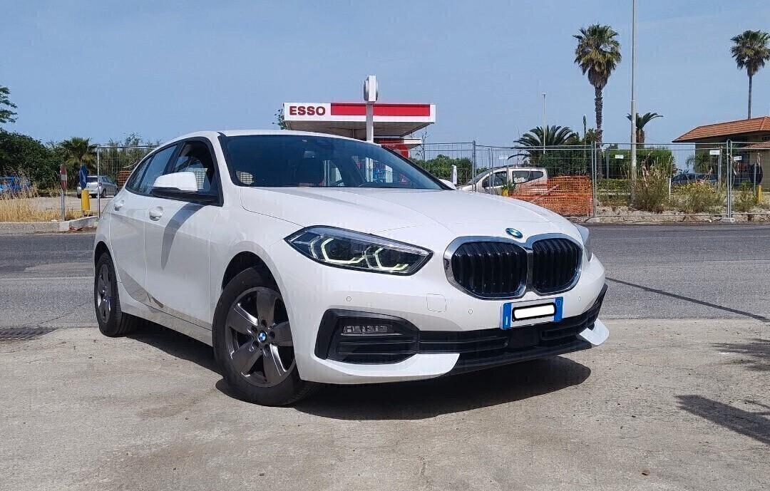 Bmw 116 116d 5p. Advantage