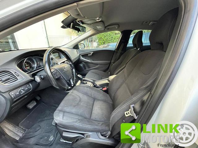 VOLVO V40 Cross Country D2 1.6 Powershift Summum