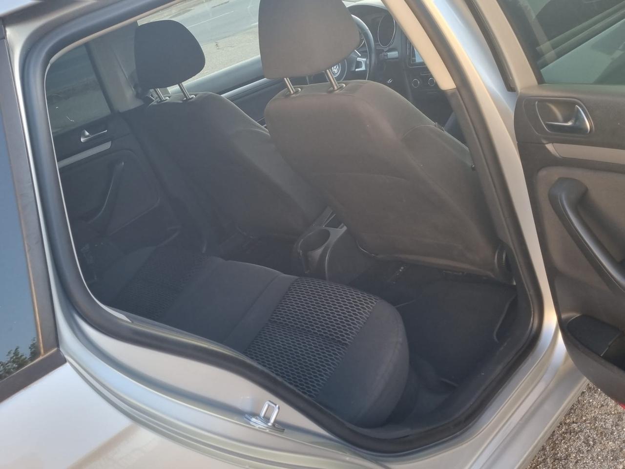 Volkswagen Golf 1.6 TDI DPF 5p. Highline