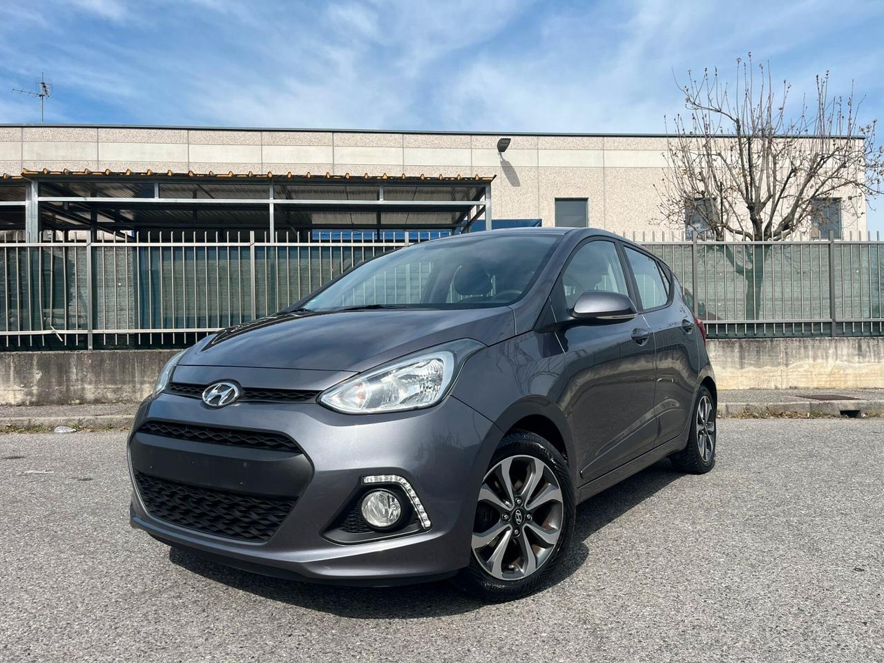 Hyundai I 10 1.0 FIFA WORLD CUP EDITION