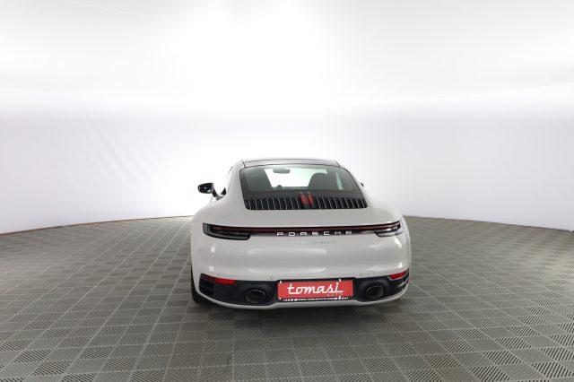 PORSCHE 911 911 Carrera 4