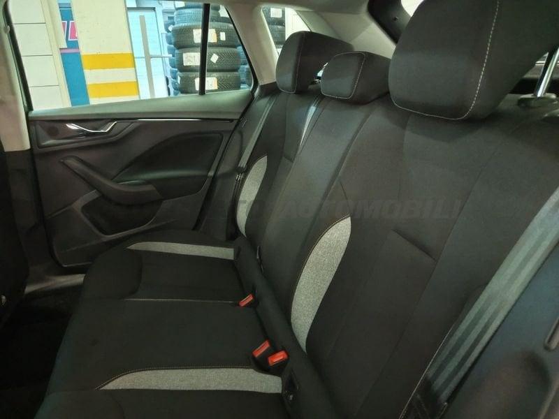 Skoda Kamiq 2024 1.0 tsi Black Dots 115cv dsg