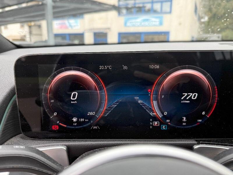 MERCEDES GLB (X247) GLB 200 d Automati...