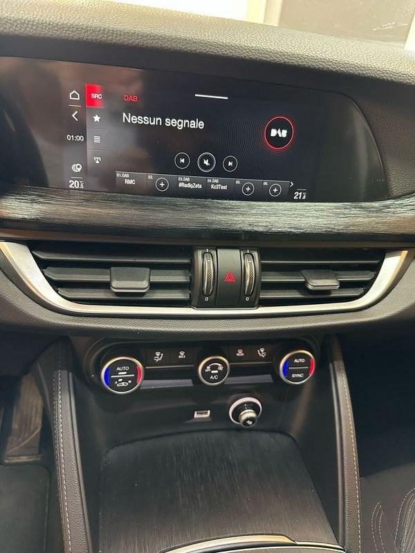 Alfa Romeo Stelvio 2.2 Turbodiesel 160 CV AT8 RWD Super