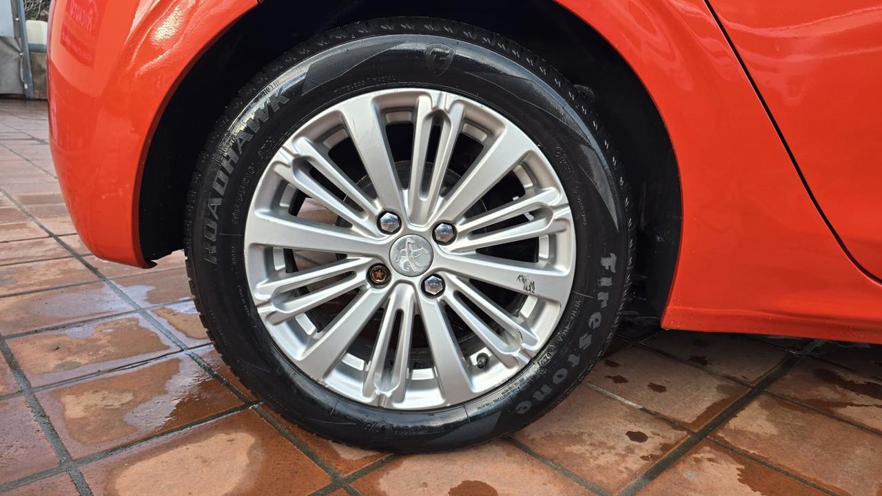 Peugeot 208 BlueHDi 75 5 porte Allure