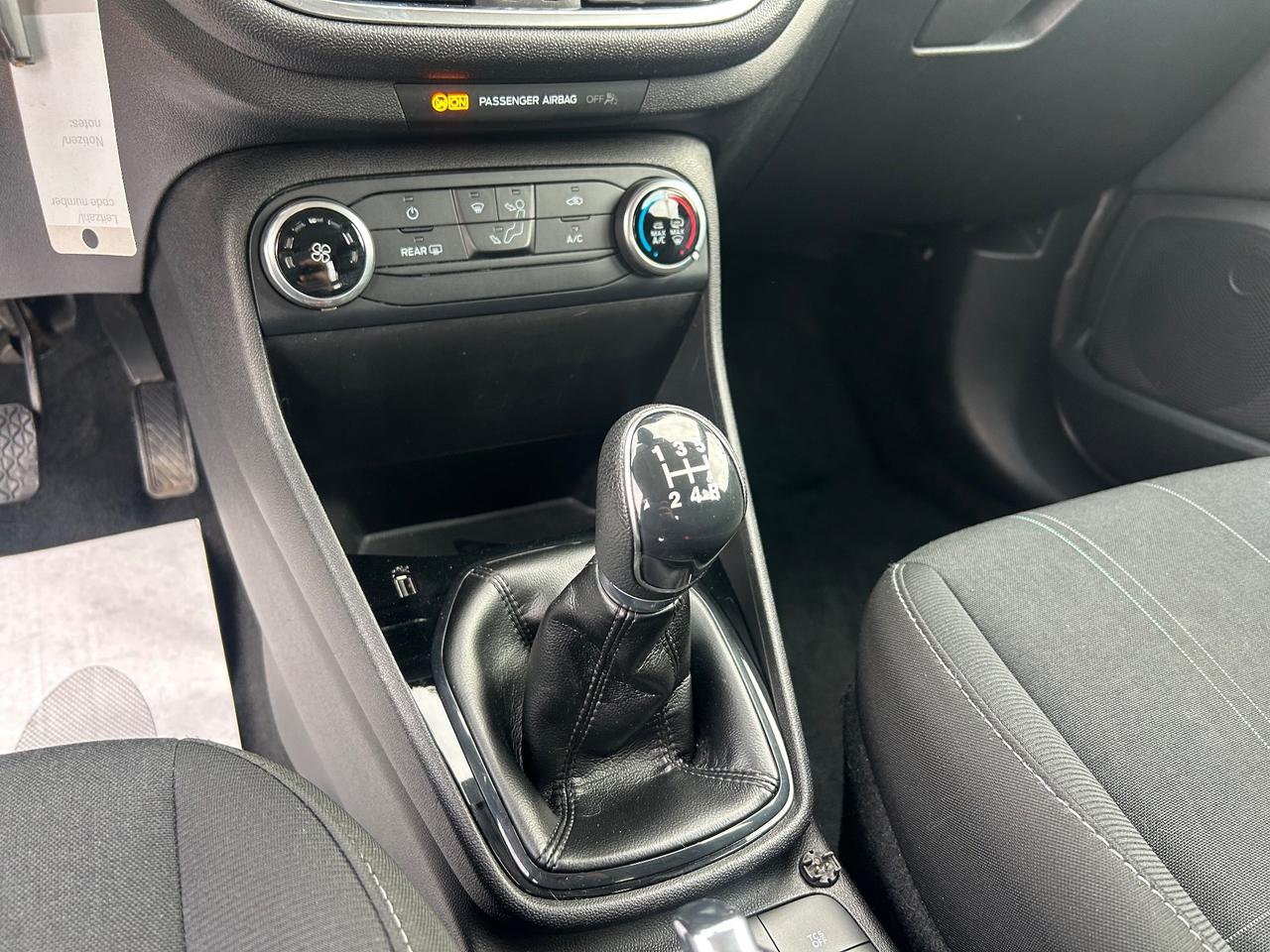 Ford Fiesta 1.1 5P *70000KM*NEOPATENTATI