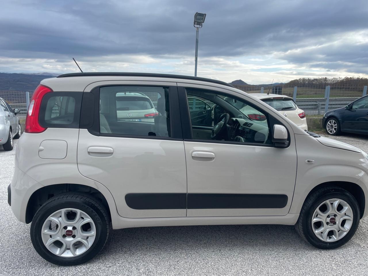 Fiat Panda 0.9 TwinAir Turbo Natural Power Lounge