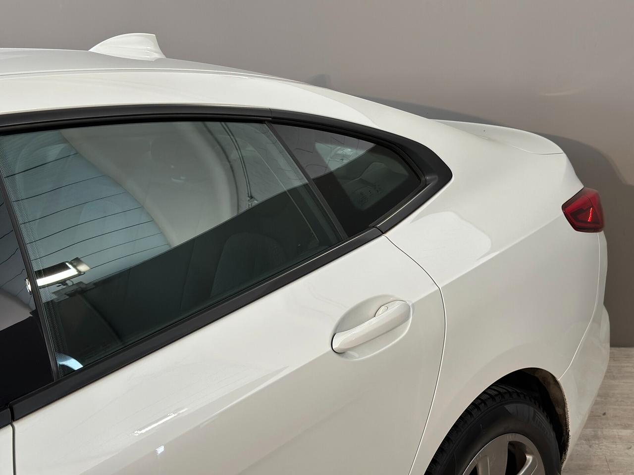 BMW 218 d Gran Coupe Business Advantage