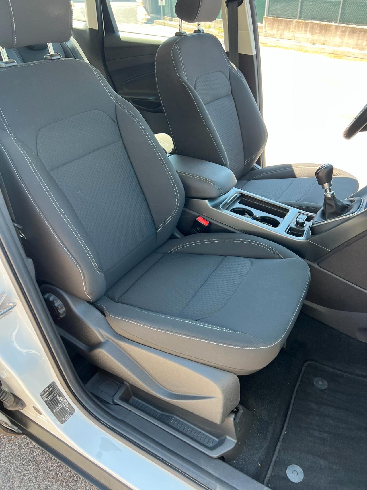 Ford Kuga 1.5 benzina - 19.200 KM!!!