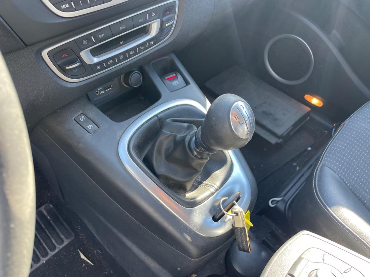 Renault Scenic Scénic X-Mod 1.6 dCi 130CV Dynamique 7 POSTI