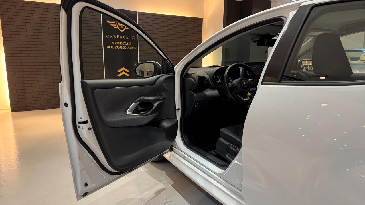 Toyota Yaris 1.5 Hybrid Lounge - 2022