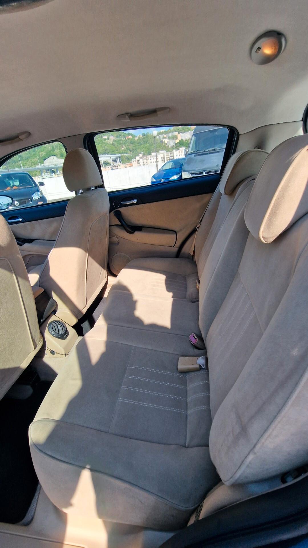 Alfa Romeo 147 1.9 JTD M-JET 16V 5 porte Prog.