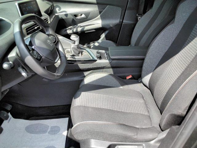 PEUGEOT 3008 BlueHDi 130 S&S EAT8 Business