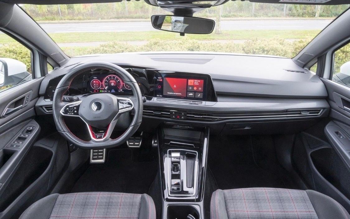 Volkswagen Golf 8 GTI DSG 2.0 TSI 245cv