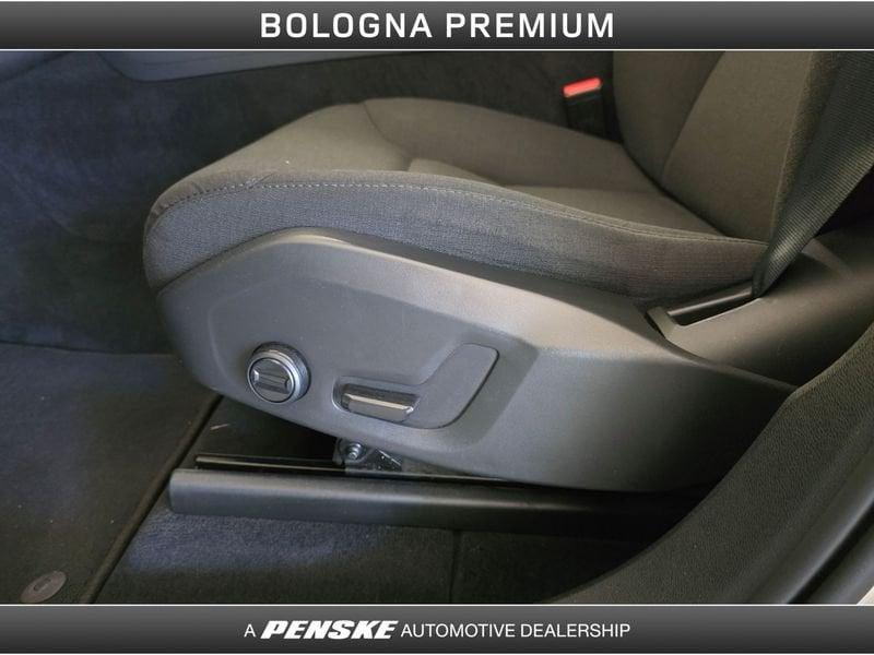 Volvo XC60 XC60 B4 (d) Geartronic Momentum Pro N1 - AUTOCARRO