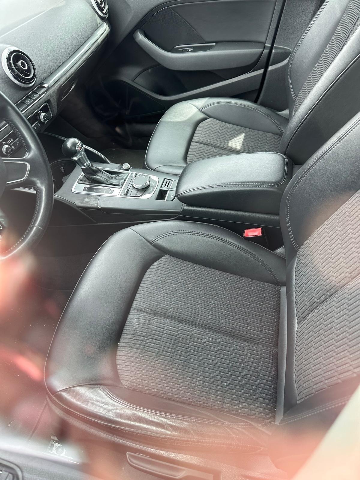 Audi A3 Sedan 1.6 TDI clean diesel S tronic Ambiente