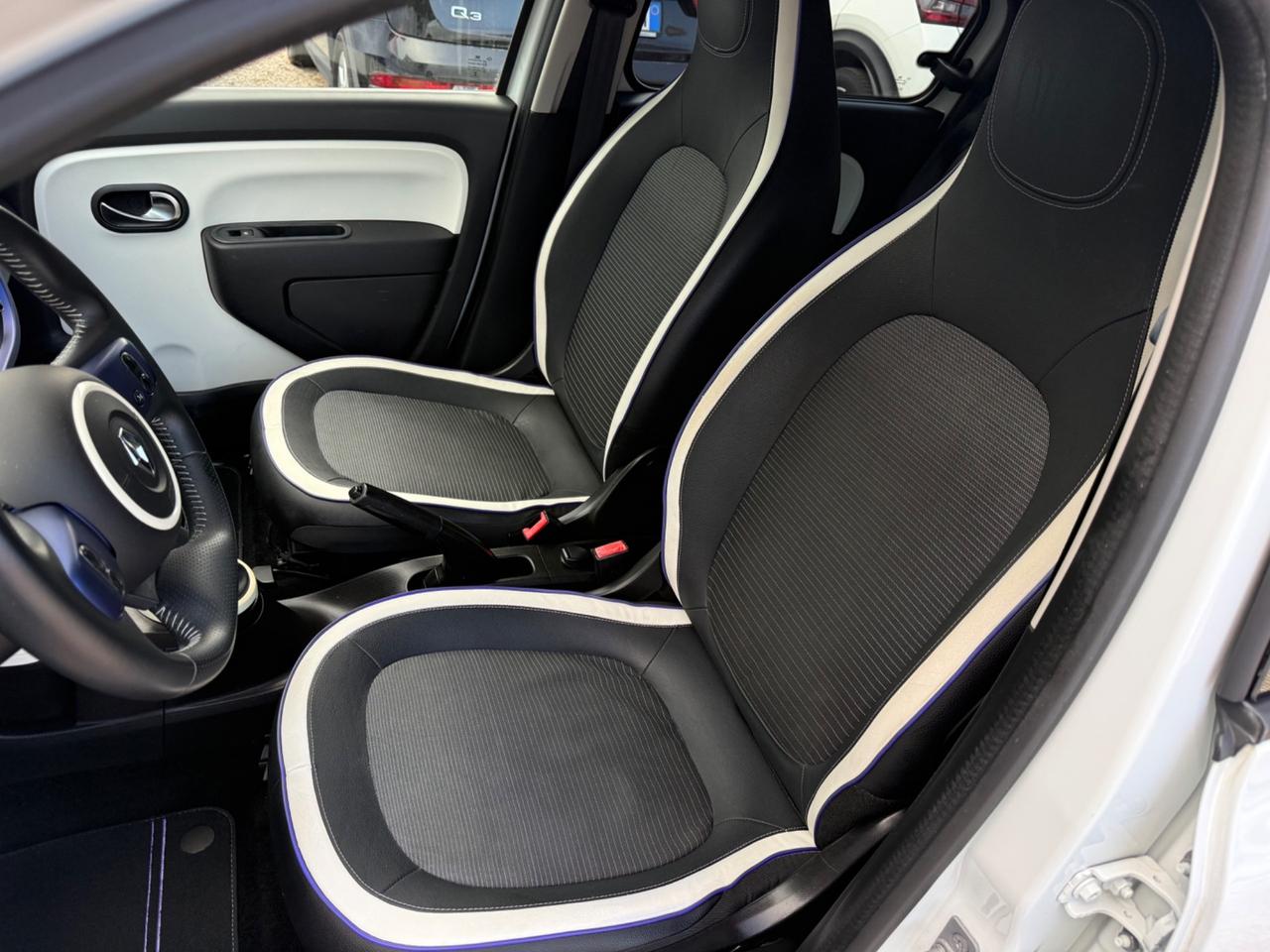 Renault Twingo SCe Stop&Start La Parisienne