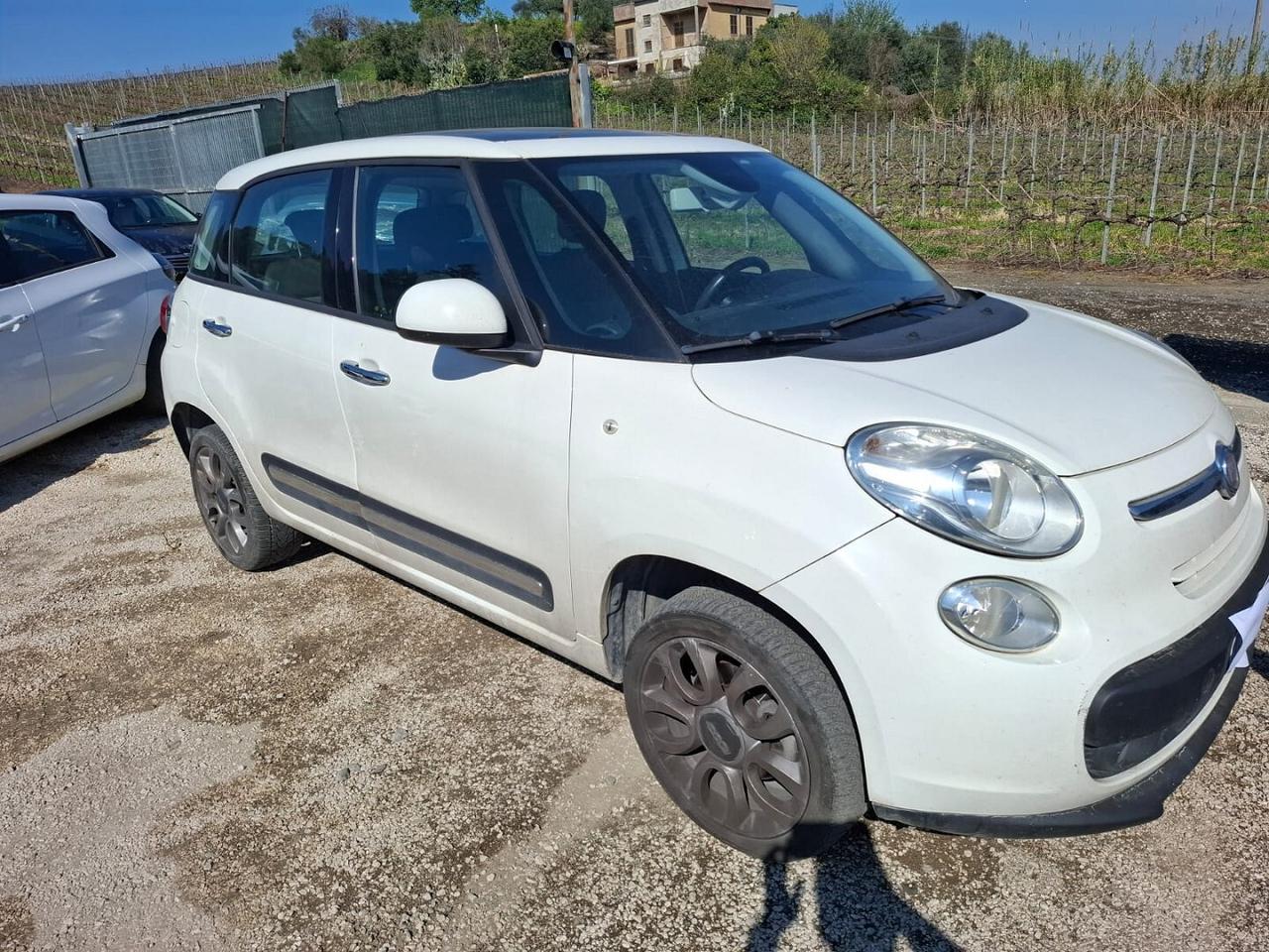 FIAT 500 L 2015 BENZINA METANO SINISTRATA