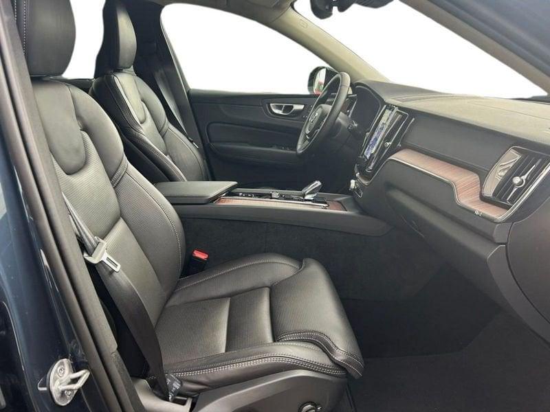 Volvo XC60 B4 197+14 CV AWD Mild Hybrid Diesel Automatico Ultimate Dark