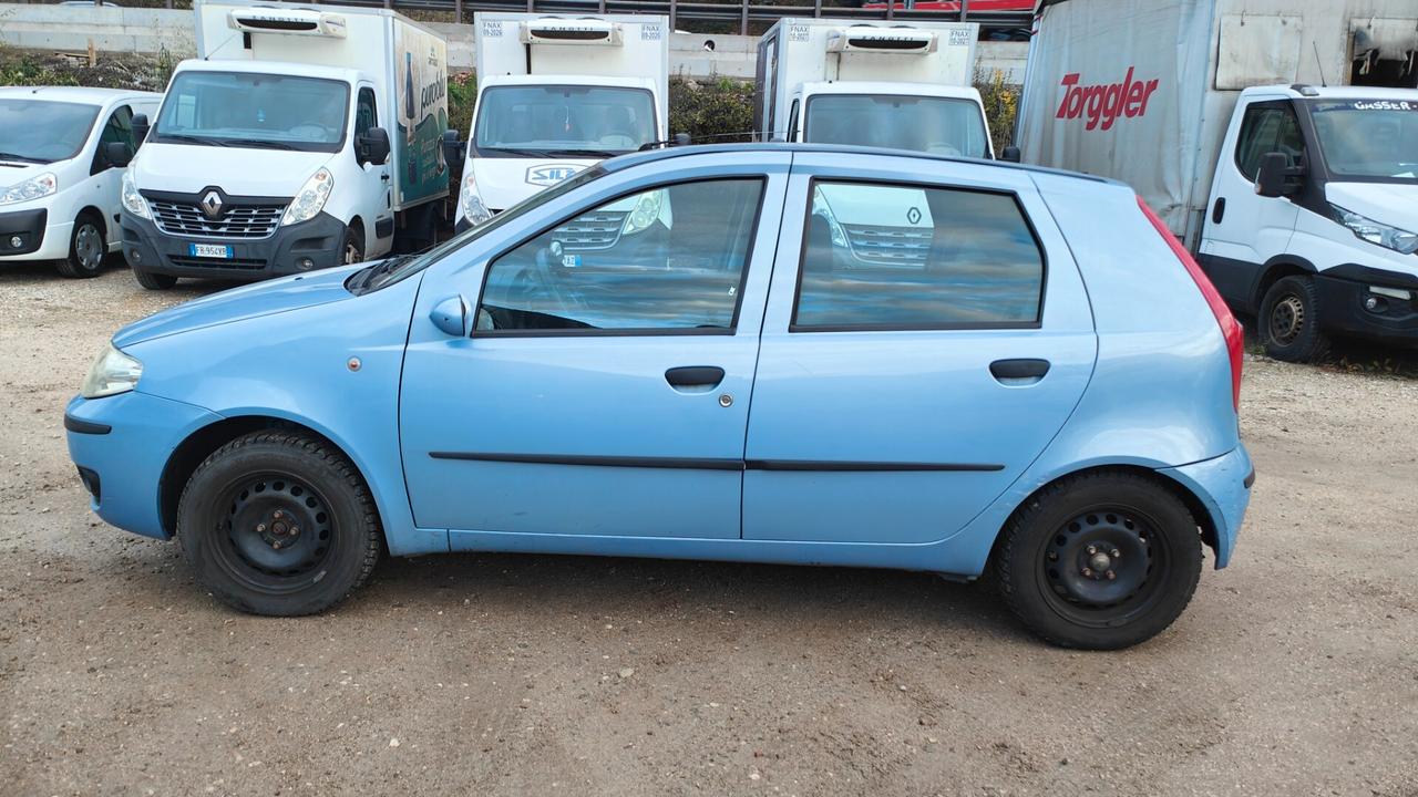 Fiat Punto 1.2 - neopatentati - compreso passaggio