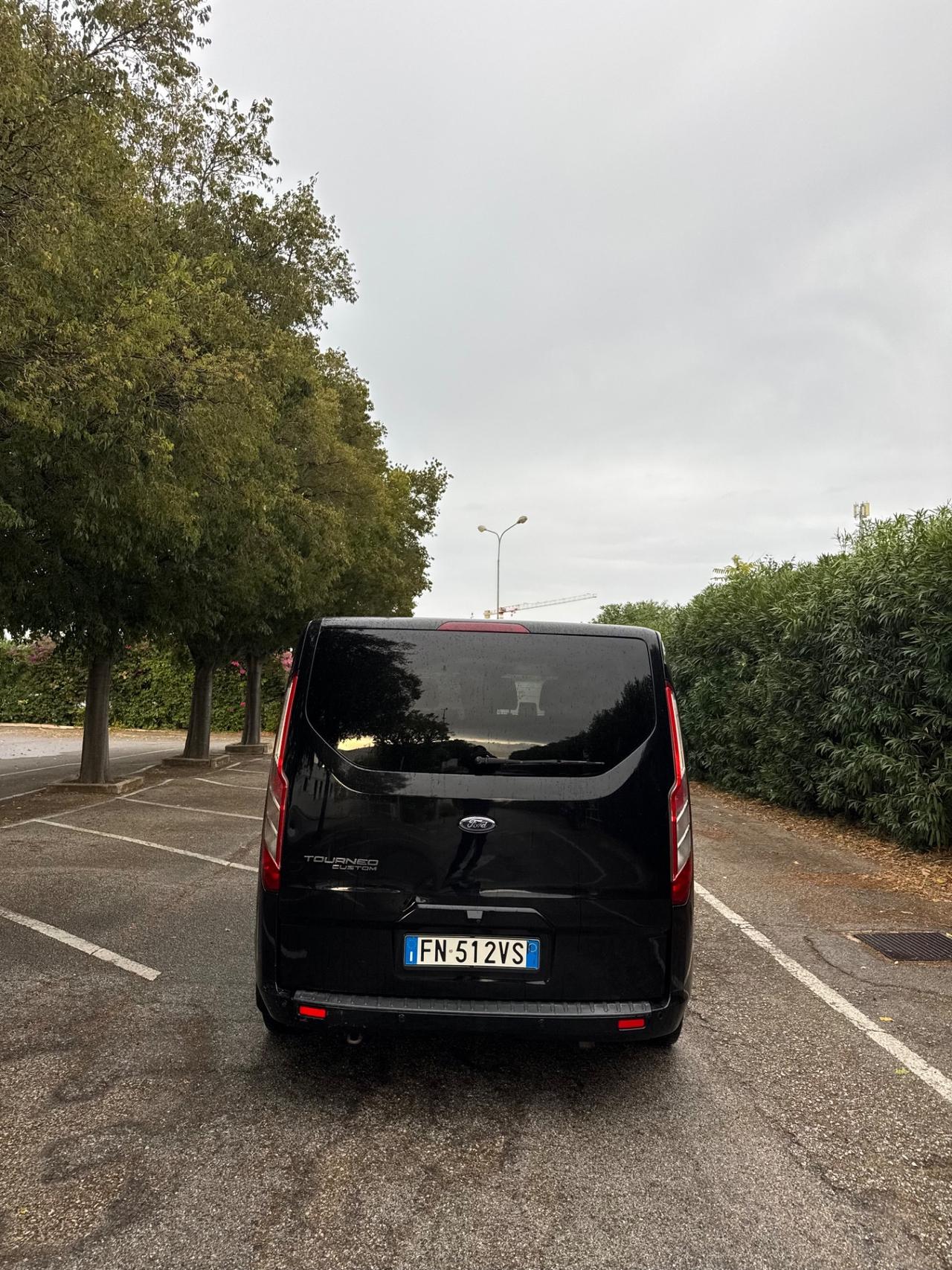 Ford Tourneo Custom 310 2.0 TDCi 130CV PL Titanium