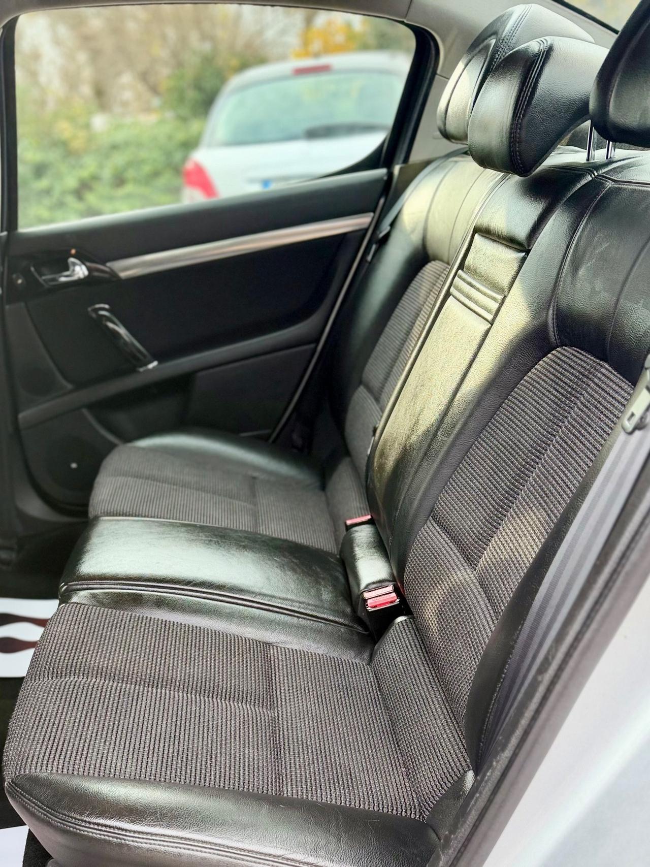 Peugeot 407 2011 2.0 HDi Business GARANZIA 12 mesi !!!