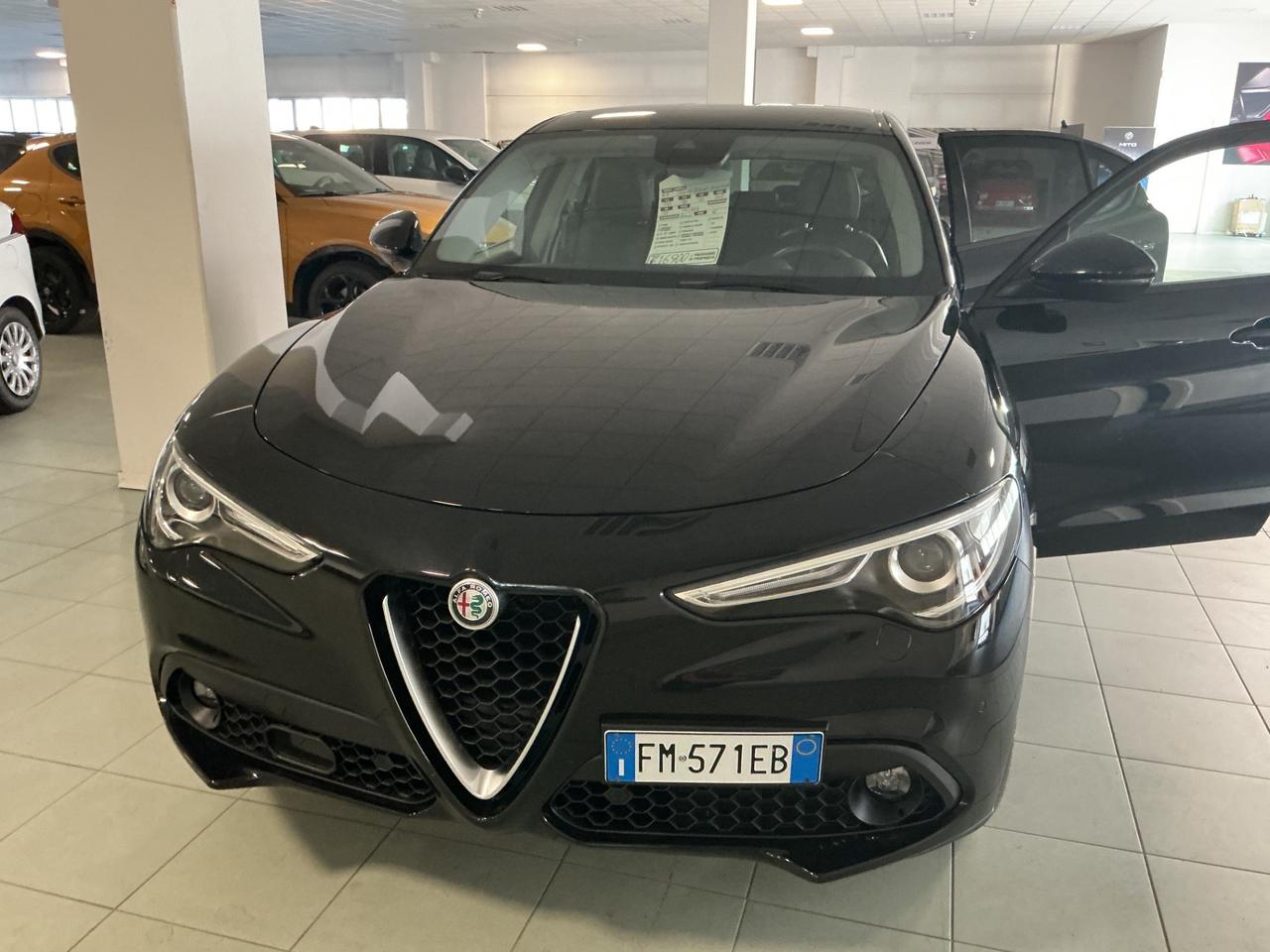 Alfa Romeo Stelvio 2.2 Turbodiesel 180 CV AT8 RWD Executive