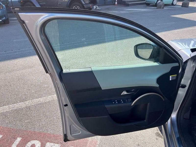 Lancia Ypsilon Hybrid e-DCT