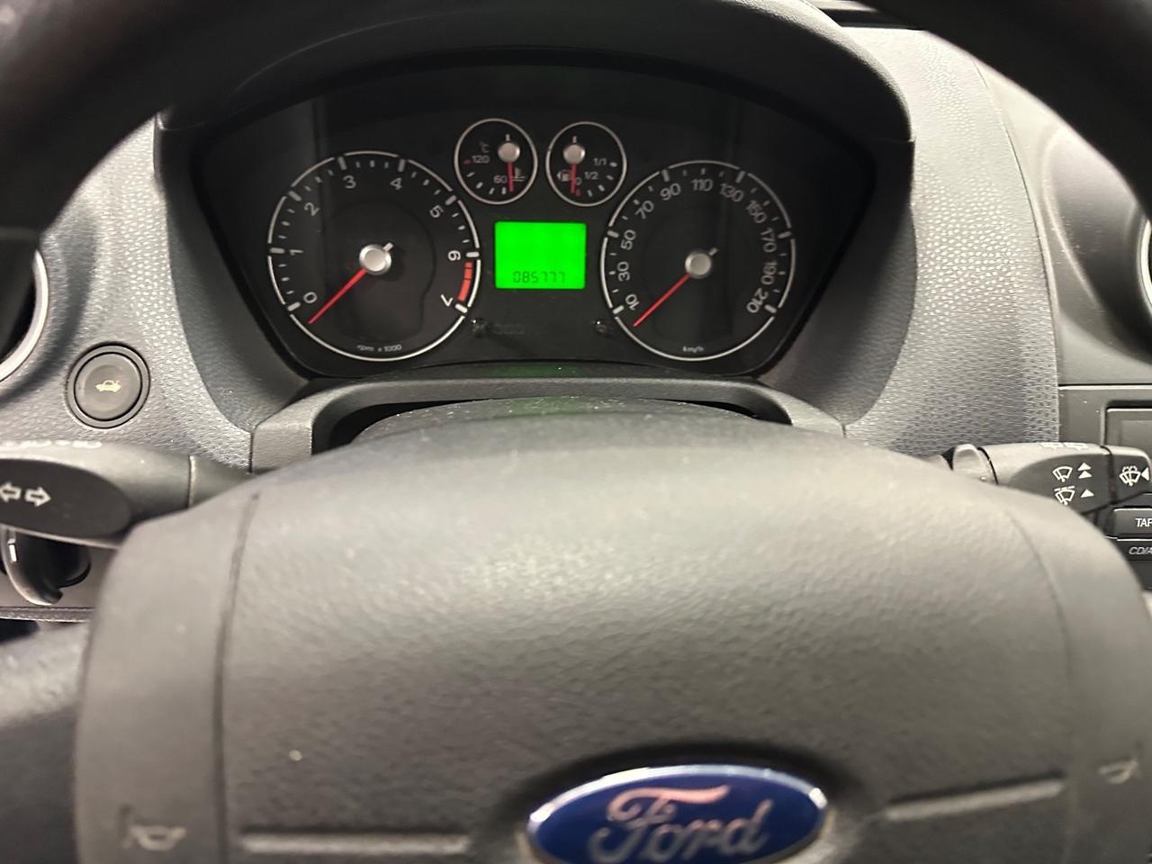 Ford Fiesta 1.2 16V 5p. Titanium