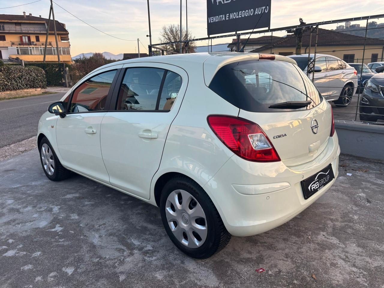 Opel Corsa 1.2 5 porte Cosmo