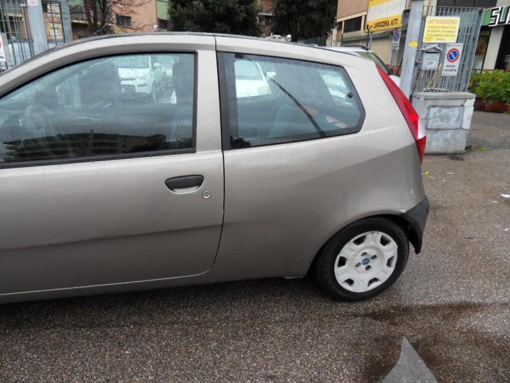 Fiat Punto 1.2 3 porte Active metano