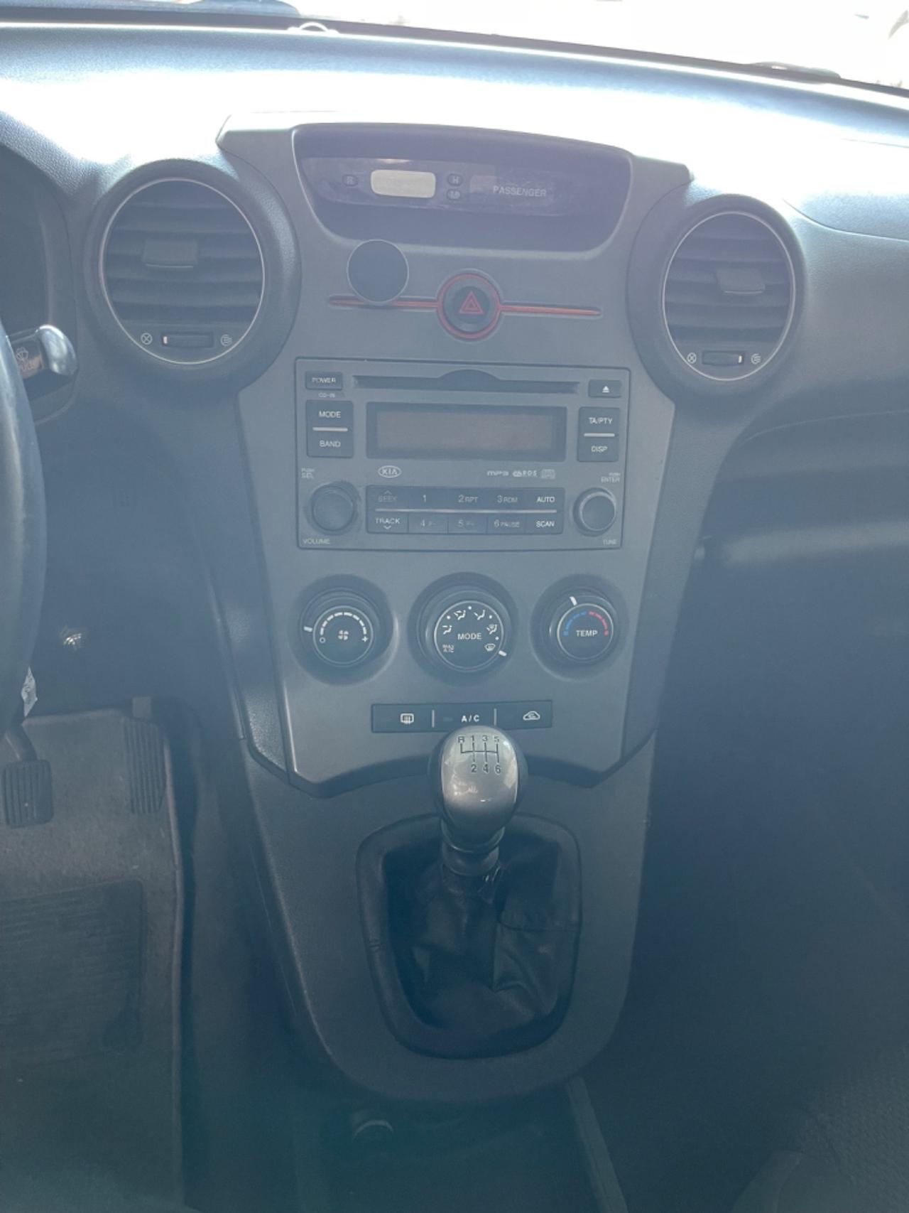 Kia Carens 2.0 16V CRDi PERMUTE RATE