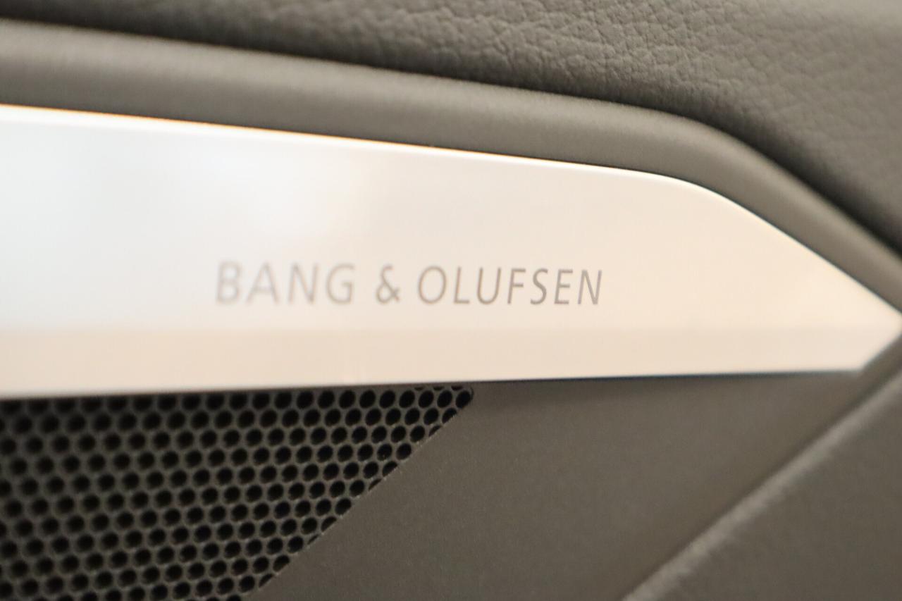 e-tron 55 Quattro 408 CV TETTO APRIBILE 360° MATRIX HEAD-UP BANG&OLUFSEN 21"