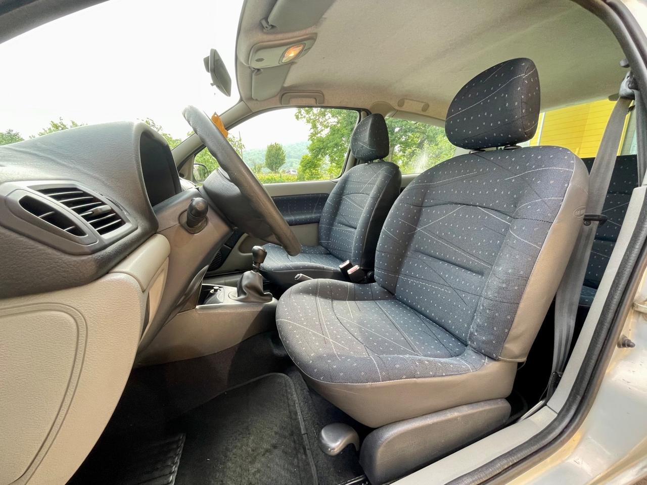 Renault Clio 1.2 43kw OK NEOPATENTATI