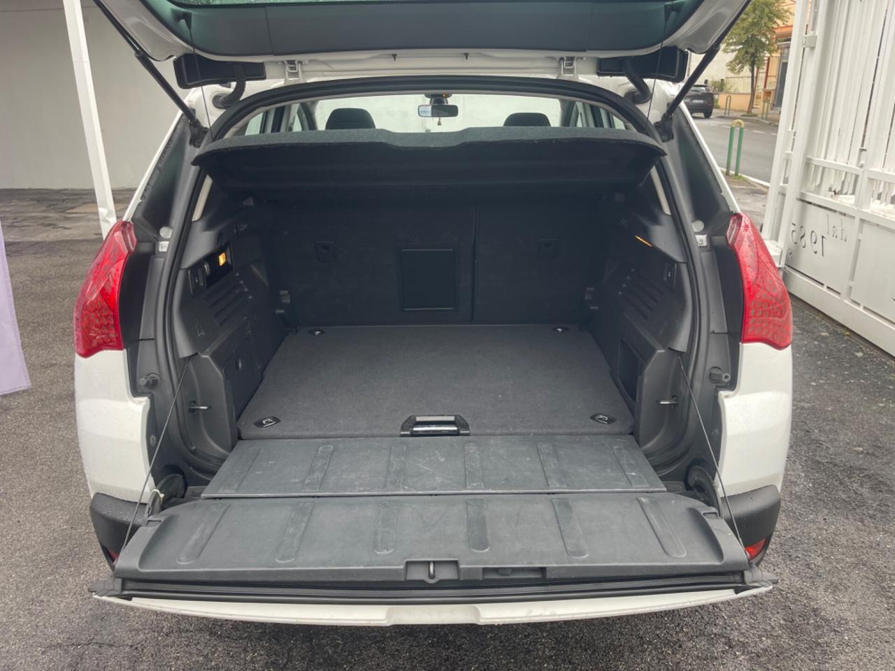 Peugeot 3008 1.6 e-HDi 112CV cambio robotizzato Stop&Start Allure