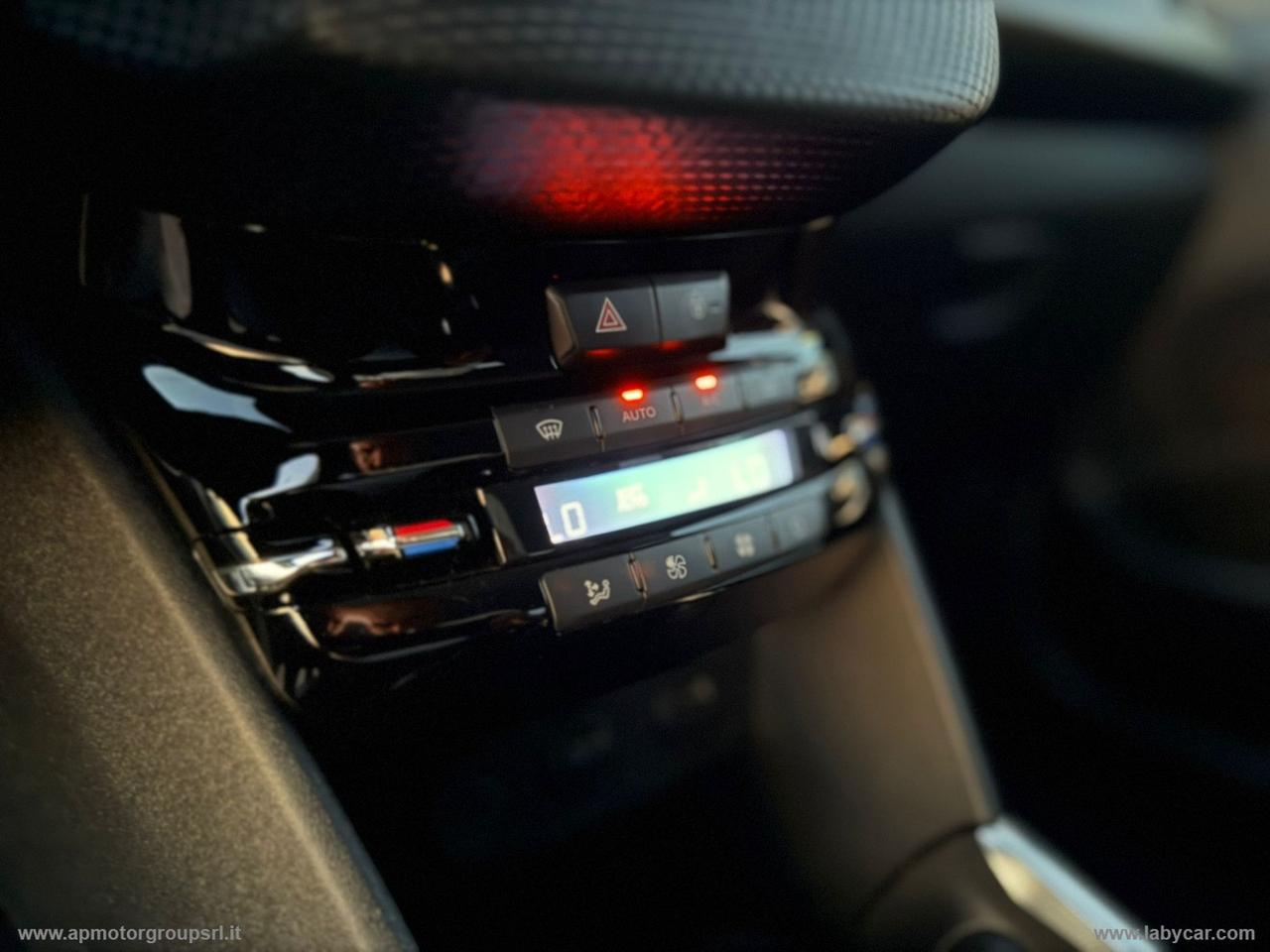 PEUGEOT 2008 PureTech 82 Allure