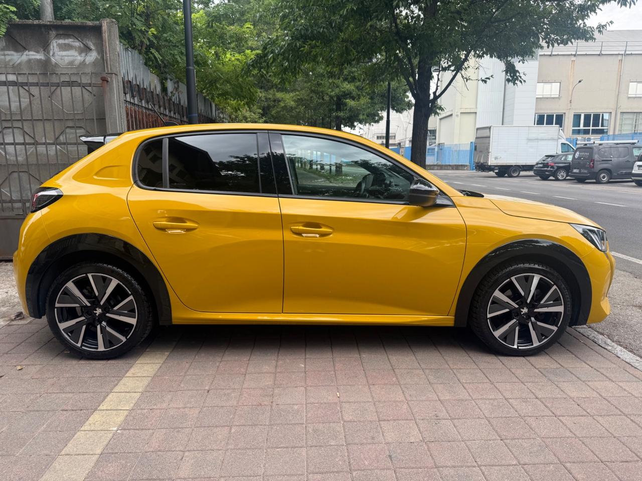 Peugeot 208 PureTech 100 Stop&Start EAT8 5 porte GT Line