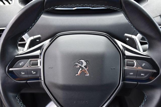 PEUGEOT 5008 BlueHDi 130 S&S EAT8 Crossway