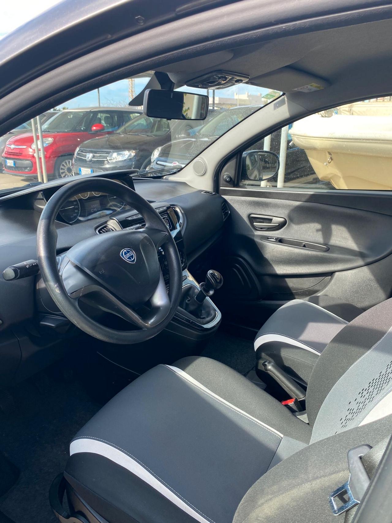 Lancia Ypsilon 1.2 69 CV 5 porte GPL Ecochic Elefantino