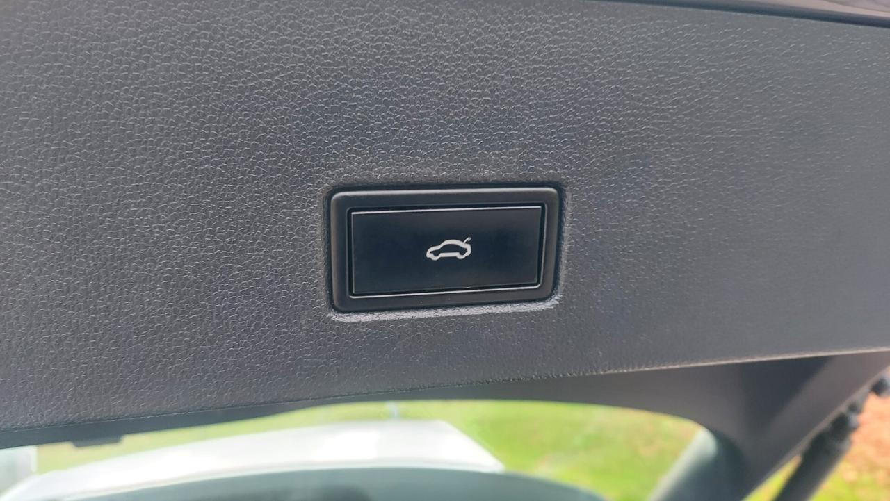 Volkswagen T-Roc 2.0 TDI - 4MOTION - Manuale