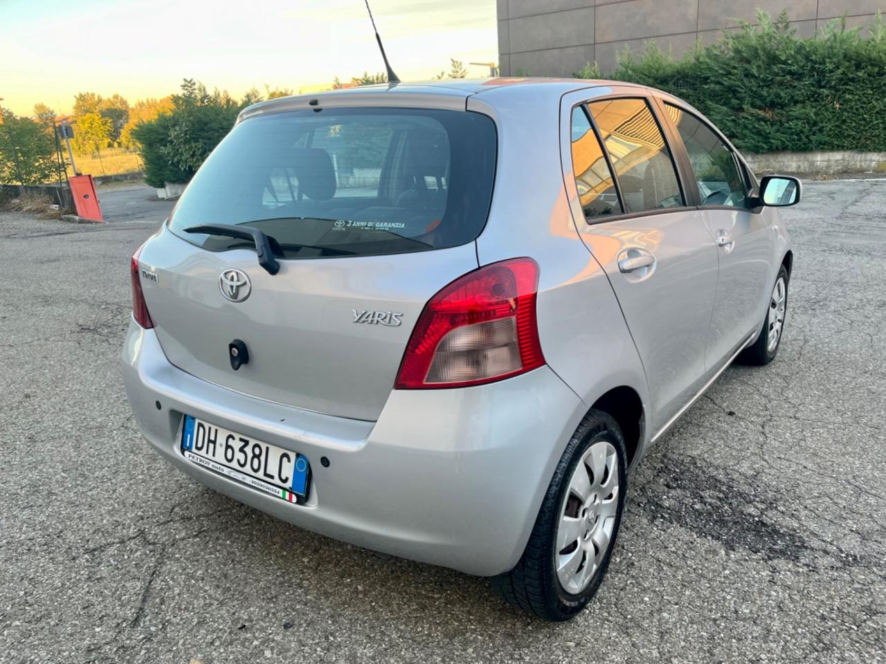 Toyota Yaris 1.3benz 2007 103.000km perfetta per neopatentati