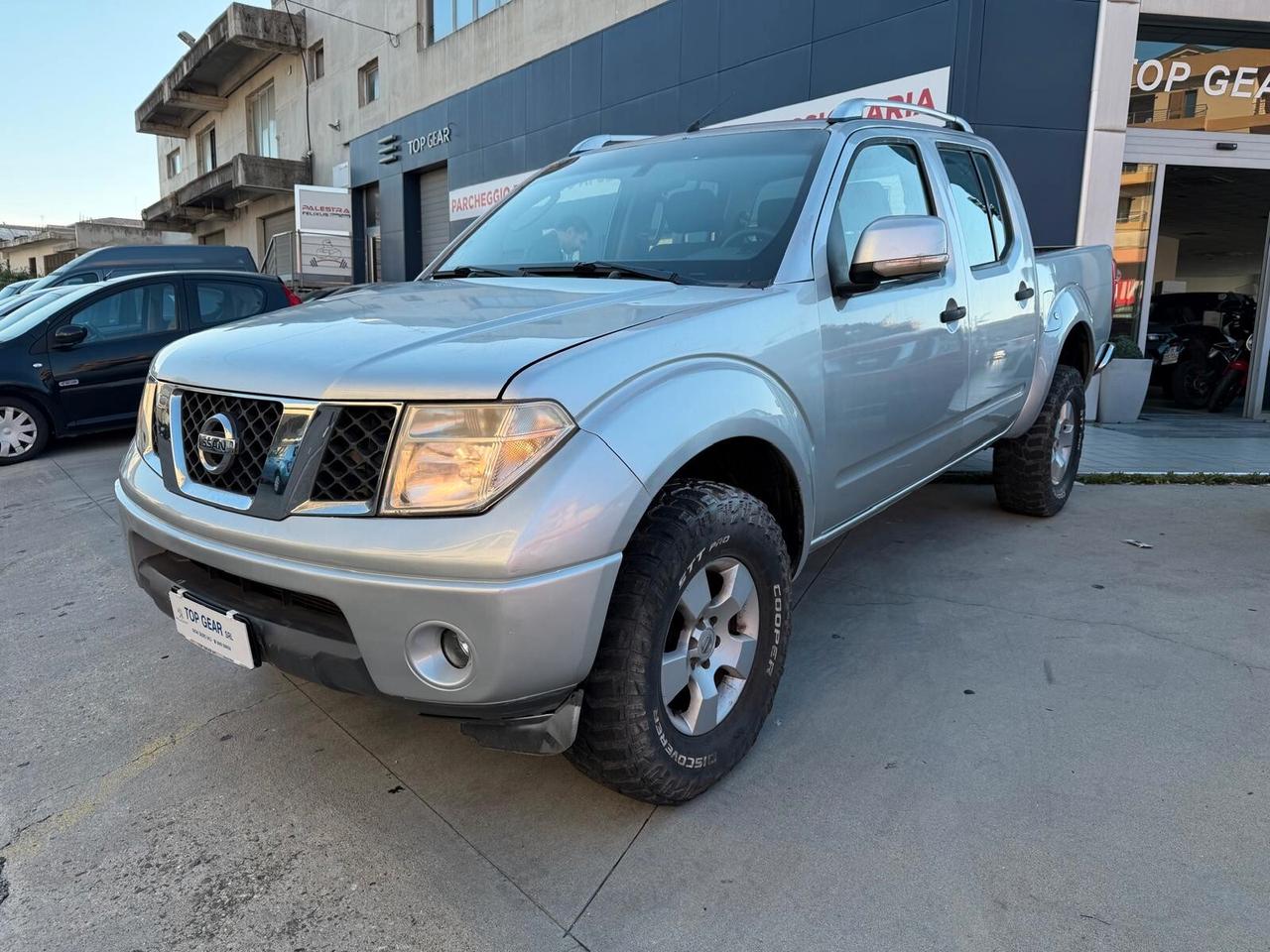 Nissan Navara 2.5 dCi 4 porte Double Cab Sport