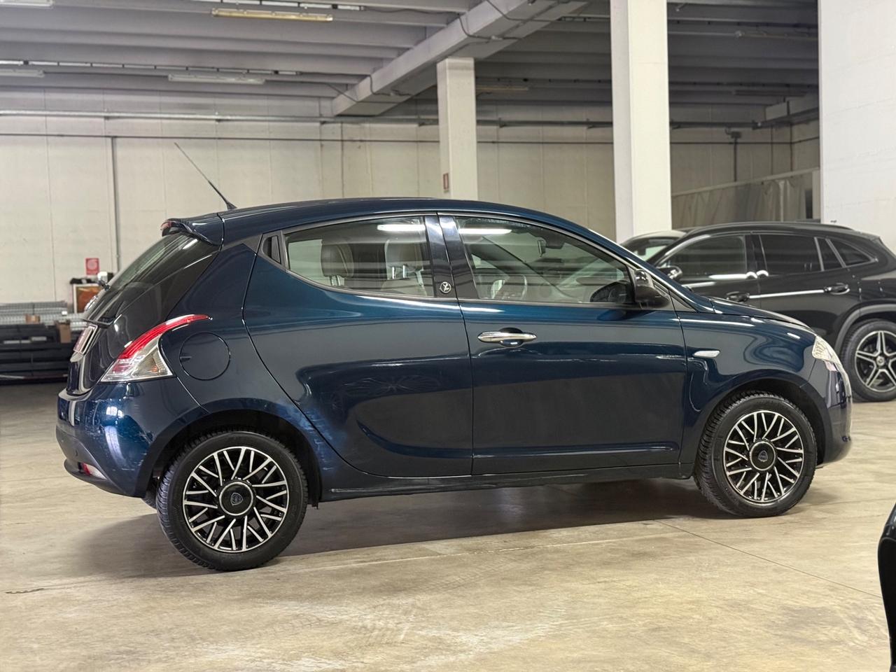 Lancia Ypsilon 1.2 69 CV 5 porte Gold