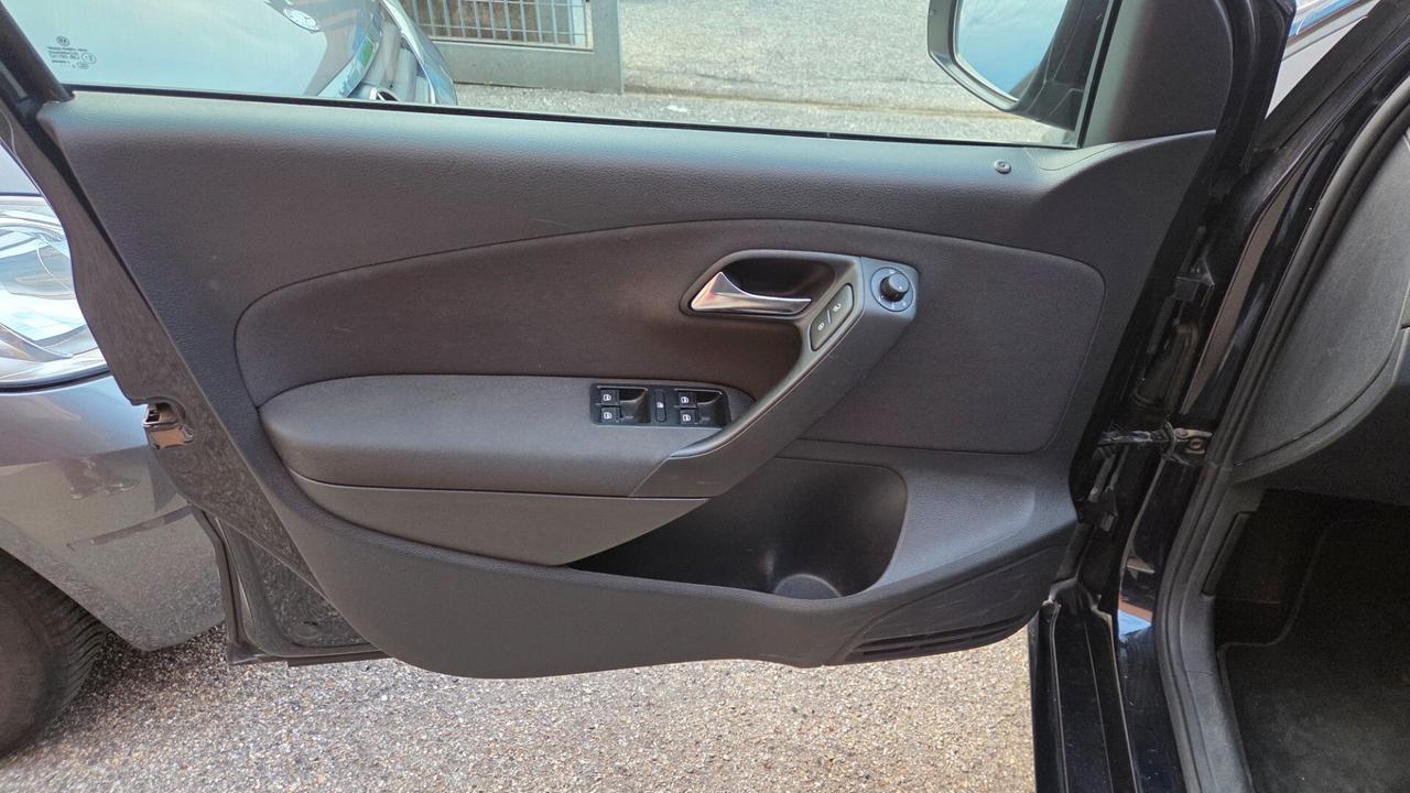 Volkswagen Polo 1.4 5 porte Highline