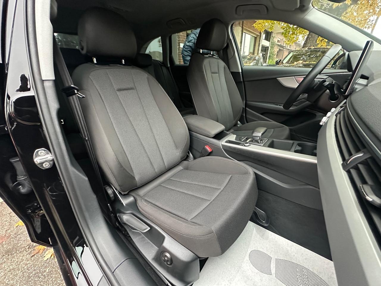 Audi A4 Avant 30 TDI/136 CV S tronic Business Advanced