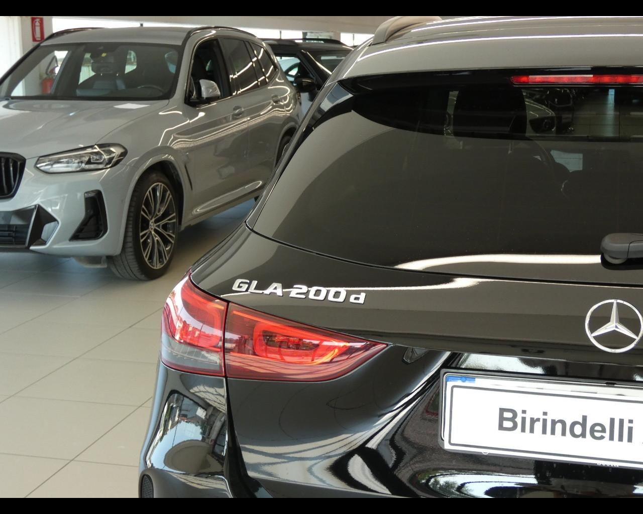 Mercedes-Benz GLA (H247) - GLA 200 d Automatic Premium